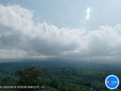 Gunung Semeru Keluarkan 61 Letusan dalam 12 jam