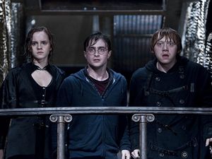 Video: Antrean Mengular di Peluncuran Koleksi Harry Potter X Miniso Video: Antrean Mengular di Peluncuran Koleksi Harry Potter X Miniso