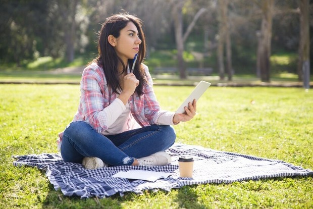 Ilustrasi self talk/ Foto: Freepik.com/katemangostar Ilustrasi self talk/ Foto: Freepik.com/katemangostar