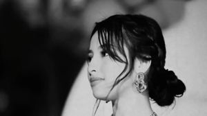 7 Foto Jennifer Coppen yang Mendadak Pamer Baby Bump, Kabarkan Hamil 5 Bulan