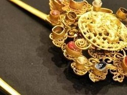 Jepit Pemberian Pacar Ditolak Wanita Ini, Tahunya Harganya Rp 6 M!