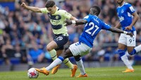 Sementara Everton belum aman dari ancaman degradasi. Mereka ada di urutan 17 dengan 32 poin dari 36 laga. AP/Jon Super  