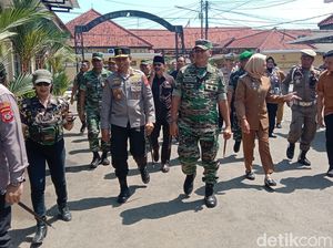 TNI-Polri Bangunkan Lahan Tidur demi Ketahanan Pangan di Indramayu