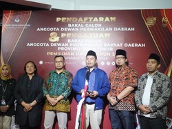 Ini Daftar Lengkap 18 Parpol dan 15 Calon DPD RI Jatim yang Daftar ke KPU