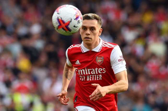 LONDON, ENGLAND - MAY 14: Leandro Trossard of Arsenal runs with the ball during the Premier League match between Arsenal FC and Brighton & Hove Albion at Emirates Stadium on May 14, 2023 in London, England. (Photo by David Price/Arsenal FC via Getty Images)