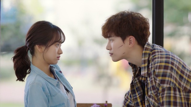 Lee Kang Doo dan Ha Moon Soo dalam Just Between Lovers / Soompi.com Lee Kang Doo dan Ha Moon Soo dalam Just Between Lovers / Soompi.com