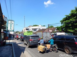 Dikejar Warga, Mercy Penabrak Kabur di Gilingan Solo Sempat Mau Dirusak