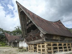 Kenapa Banyak Rumah Tradisional Masih Awet Berdiri Sampai Sekarang? Ternyata Ini Jawabannya Kenapa Banyak Rumah Tradisional Masih Awet Berdiri Sampai Sekarang? Ternyata Ini Jawabannya