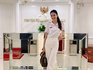 Intip 7 Gaya Mikha Tambayong saat Kerja Jadi Tenaga Ahli Kemenpora