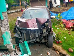 Truk di Parepare Tabrak Mobil gegara Rem Blong, 5 Orang Luka-Luka