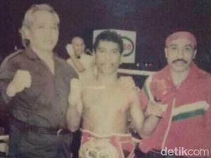 Pergulatan Batin Jawara Tinju yang Jual Otot Jadi Debt Collector Pergulatan Batin Jawara Tinju yang Jual Otot Jadi Debt Collector