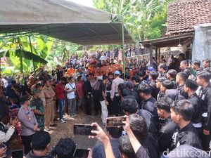 3 Fakta Aldi Tewas Tertembak Berujung Briptu Kharisma Jadi Tersangka 3 Fakta Aldi Tewas Tertembak Berujung Briptu Kharisma Jadi Tersangka