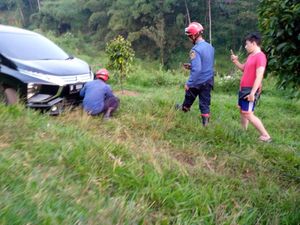 Ikuti Jalan Tikus di Google Maps, Pemobil Mau ke Puncak Nyasar ke Bukit
