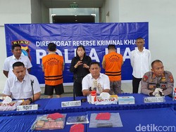 Kronologi OTT Kadinkes Kampar, Berawal Rapat-Penyerahan Uang di Restoran