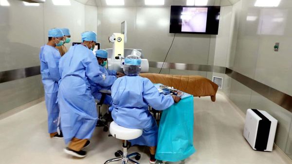 Operasi Lasik Mata Tidak Perlu ke Singapura di Klinik Ini Bisa