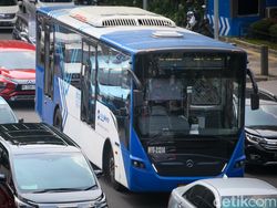 5 Rute Transjakarta Ini Setop Beroperasi Sementara Imbas Banjir