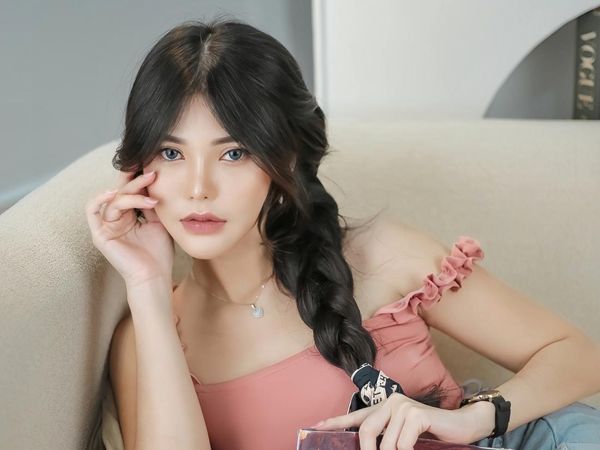 5 Potret Ester Liem yang Ingin Selalu Tampil Langsing