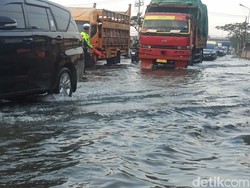 Gus Mus Sentil Banjir di Sayung Demak, BPBD Jateng: Rob Sudah Menahun