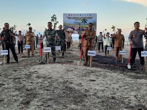 Jaga Ekosistem Laut, Kodim Poso Tanam 1.250 Bibit Mangrove di Pantai Tongko Jaga Ekosistem Laut, Kodim Poso Tanam 1.250 Bibit Mangrove di Pantai Tongko