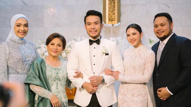 Potret harmonis keluarga Jessica Mila