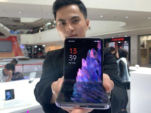 OPPO Find N2 Flip Mejeng di Pop Up Store Medan, Yuk Intip Keunggulannya OPPO Find N2 Flip Mejeng di Pop Up Store Medan, Yuk Intip Keunggulannya