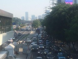 Warga Keluhkan Macet Buntut Revitalisasi Halte Gatsu LIPI Tak Kelar-kelar