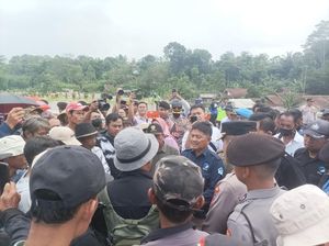 Warga Demo hingga Tol Cisumdawu Sempat Terhambat, Jusuf Hamka Buka Suara Warga Demo hingga Tol Cisumdawu Sempat Terhambat, Jusuf Hamka Buka Suara