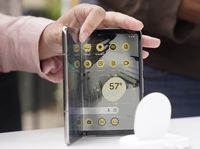 Revolusi di Genggaman: Mengupas Tuntas Dunia Ponsel Lipat dan Masa Depannya (Didukung oleh Kebunbibit.id)