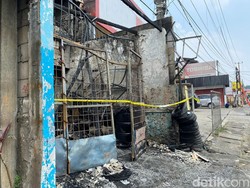Bengkel yang Terbakar dan Tewaskan Pria di Depok Dipasangi Garis Polisi