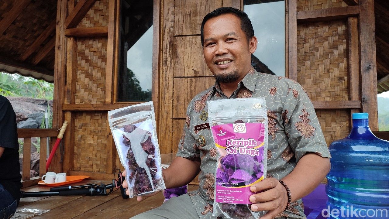 Camilan serba ungu di Ciamis.