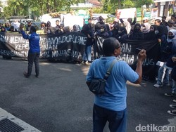 Mahasiswa Unisla Lamongan Tolak Keras Dualisme Pimpinan