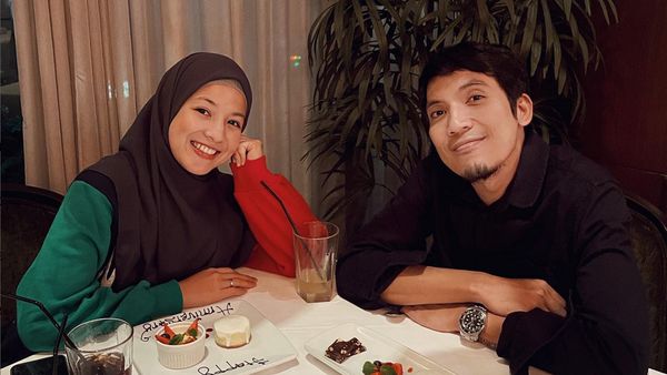 5 Potret Kemesraan Desta dan Natasha Rizki