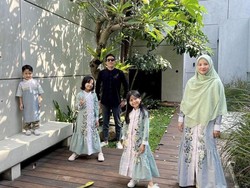 Video Kebiasaan Desta Berdongeng untuk Ketiga Anaknya Sebelum Tidur