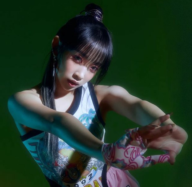 Dita Secret Number/Foto: instagram.com/secretnumber.official Potret Dita Karang, anggota grup K-Pop Secret Number yang berasal dari Indonesia.