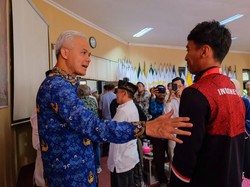Ganjar Beri Jalan Atlet Jateng Peraih Medali SEA Games untuk Jadi PNS