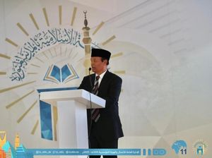 HNW Beri Bekal Ilmiah ke Mahasiswa Universitas Islam Madinah di Arab