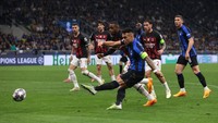 Di semifinal Liga Champions musim lalu, Inter dua kali menang atas Milan dengan skor 1-0 dan 2-0 (Getty Images)
