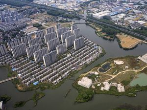 Intip Kuburan Rumah di China
