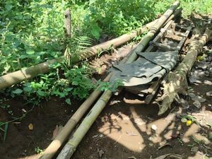 6 Fakta Pilu Istri Asal Malang Kubur Jenazah Suaminya di Belakang Rumah 6 Fakta Pilu Istri Asal Malang Kubur Jenazah Suaminya di Belakang Rumah