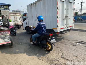 Jalan Rusak di Kranji Masih Menanti Realisasi Janji Perbaikan Jalan Rusak di Kranji Masih Menanti Realisasi Janji Perbaikan