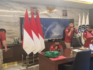 Momen Penggeledahan di Kantor Johnny Plate