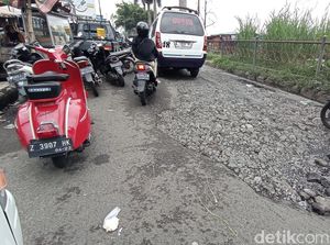 100 Kilometer Jalan di Kota Tasikmalaya Rusak