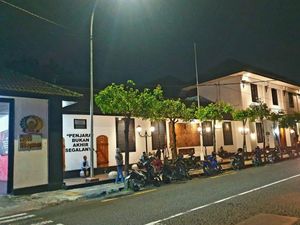 Viral Muda-mudi Bermesraan di Depan LP Wirogunan Jogja, Kalapas Ingatkan Etika