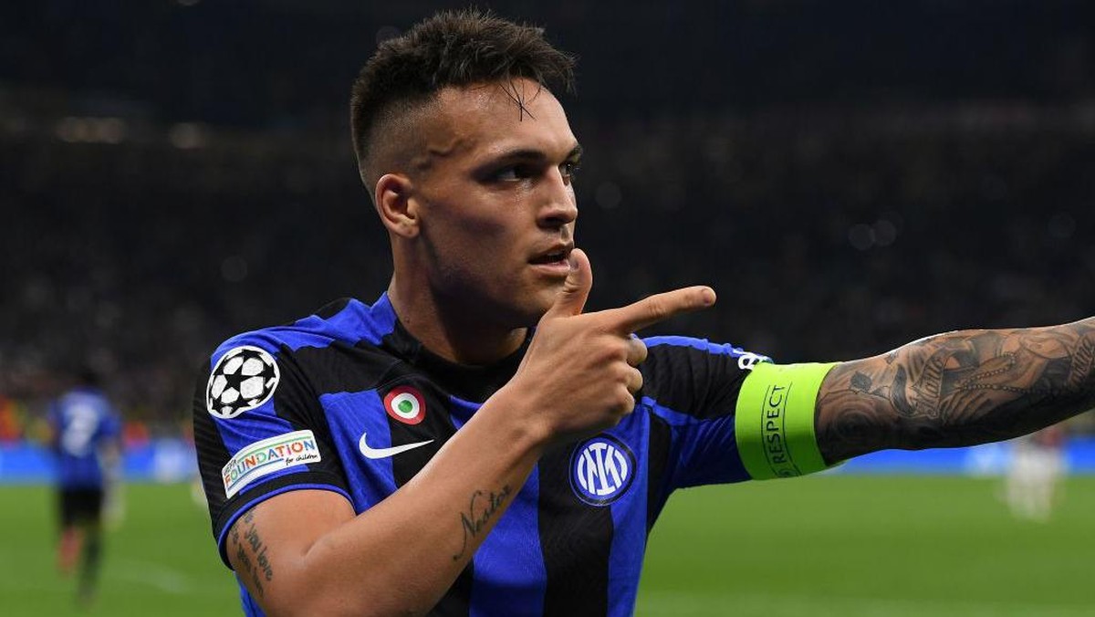 Lautaro Martinez mencetak gol kemenangan Inter Milan atas AC Milan di leg kedua semifinal Liga Champions (Foto: Getty Images/Alessandro Sabattini)
