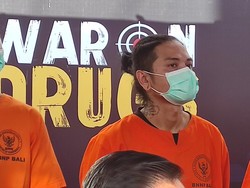 MC Kelab Malam Nyambi Jadi Kurir Narkoba, Disamarkan Dalam Pakaian Bekas