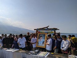 Sandiaga Resmikan 3 Desa Wisata di Bukit Kayangan Labuhan Lombok