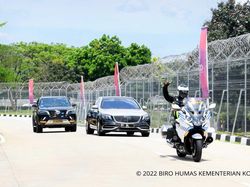 Sering Dipakai Johnny G Plate, Siapa Saja yang Punya Mobil Sultan Maybach?