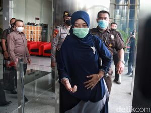 Momen Wagub Lampung Dimintai Keterangan 4 Jam Oleh KPK