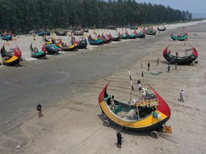 Nelayan di Bangladesh Puasa Melaut Imbas Topan di Myanmar
