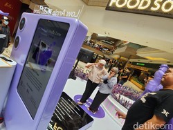 Main-main ke Pop-Up Store OPPO Find N2 Flip di Jakarta